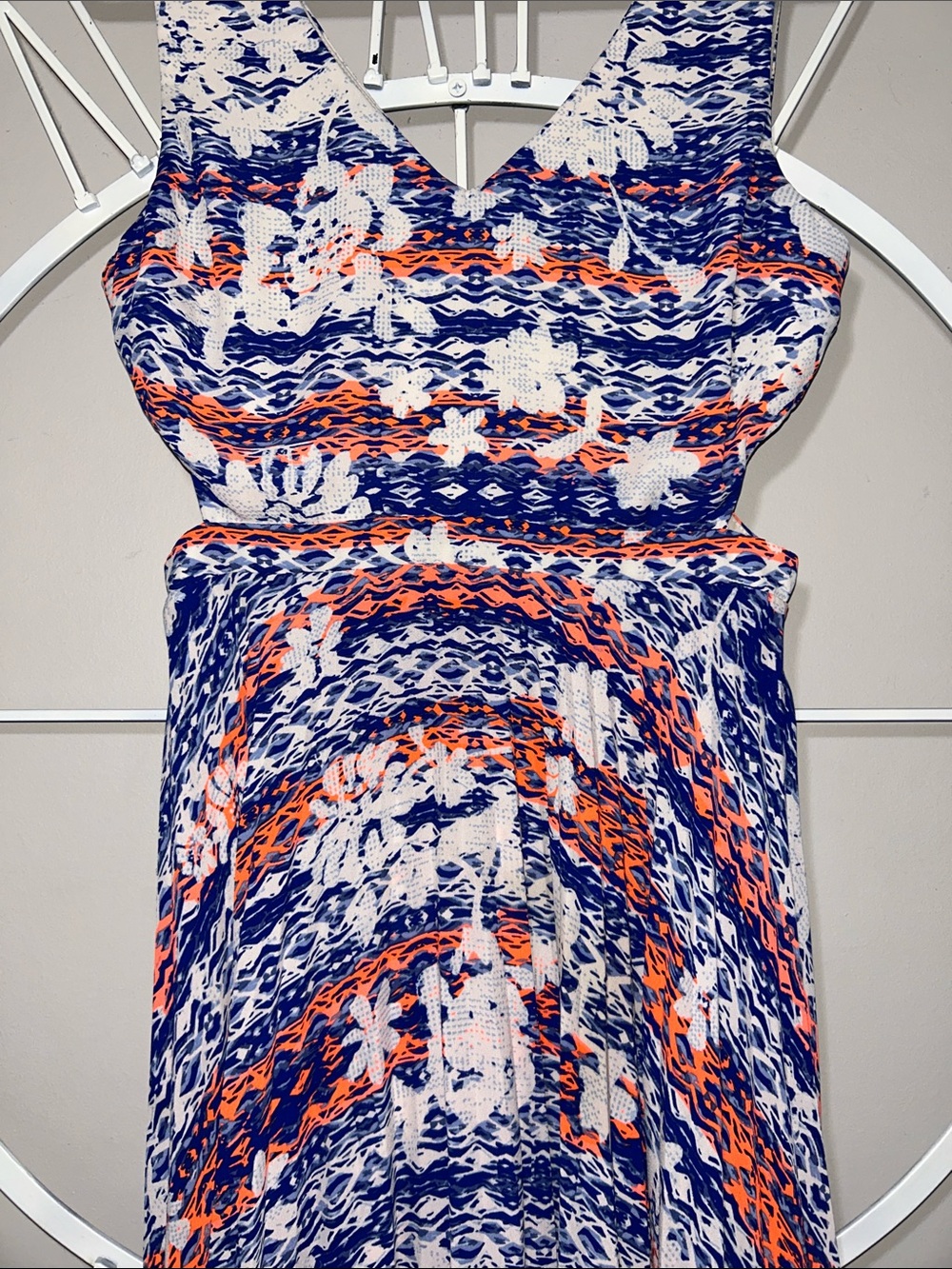 Charlotte Russe Sleeveless Midi Dress - Picture 3 of 13